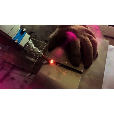 Fiber лазер за ръчно, заваряване